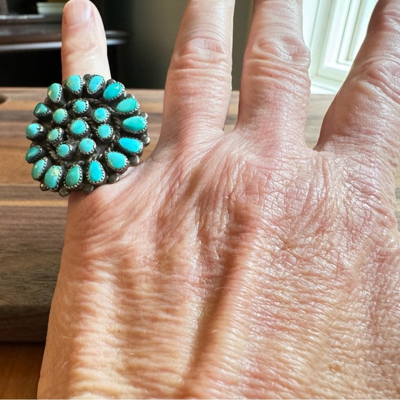 Huge Round Petite Point 1970’s Authentic Blue Turquoise Cluster Ring Size 6-1/2 - Picture 7 of 7